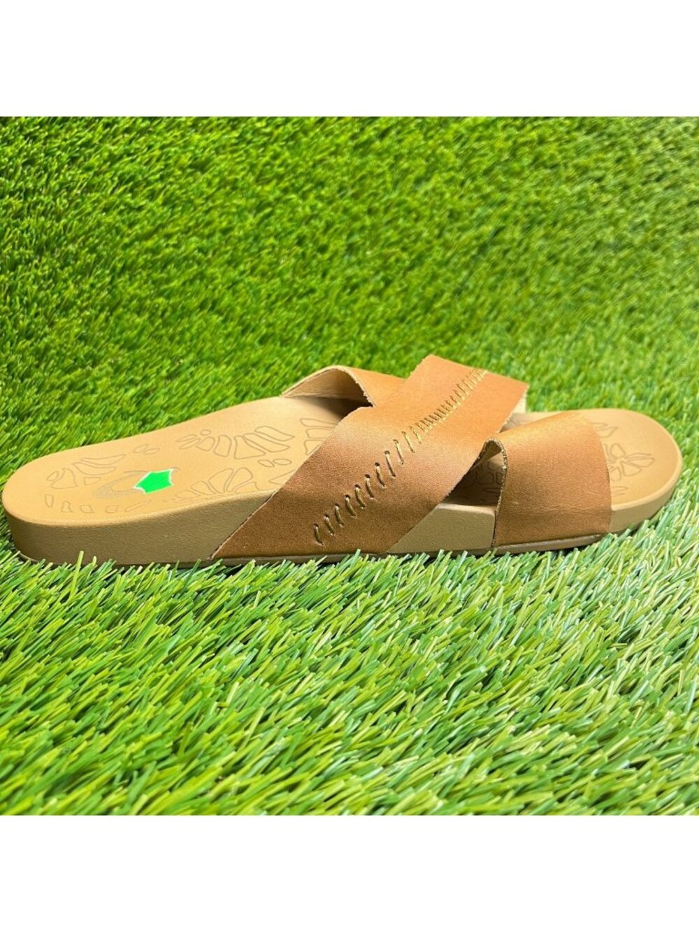 OluKai Kipe'a 'Olu Womens Size 9 Brown Beach Outdoor Leather Slide Sandals
